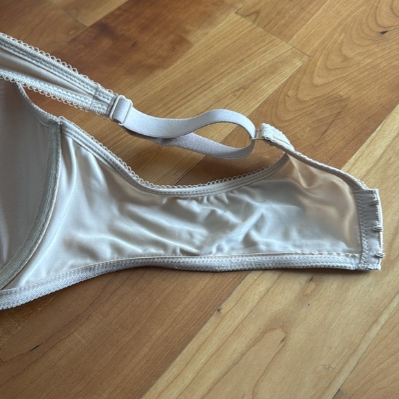 WACOAL SPACER BASIC BEAUTY 853192 BRA 40C like new - Picture 10 of 10